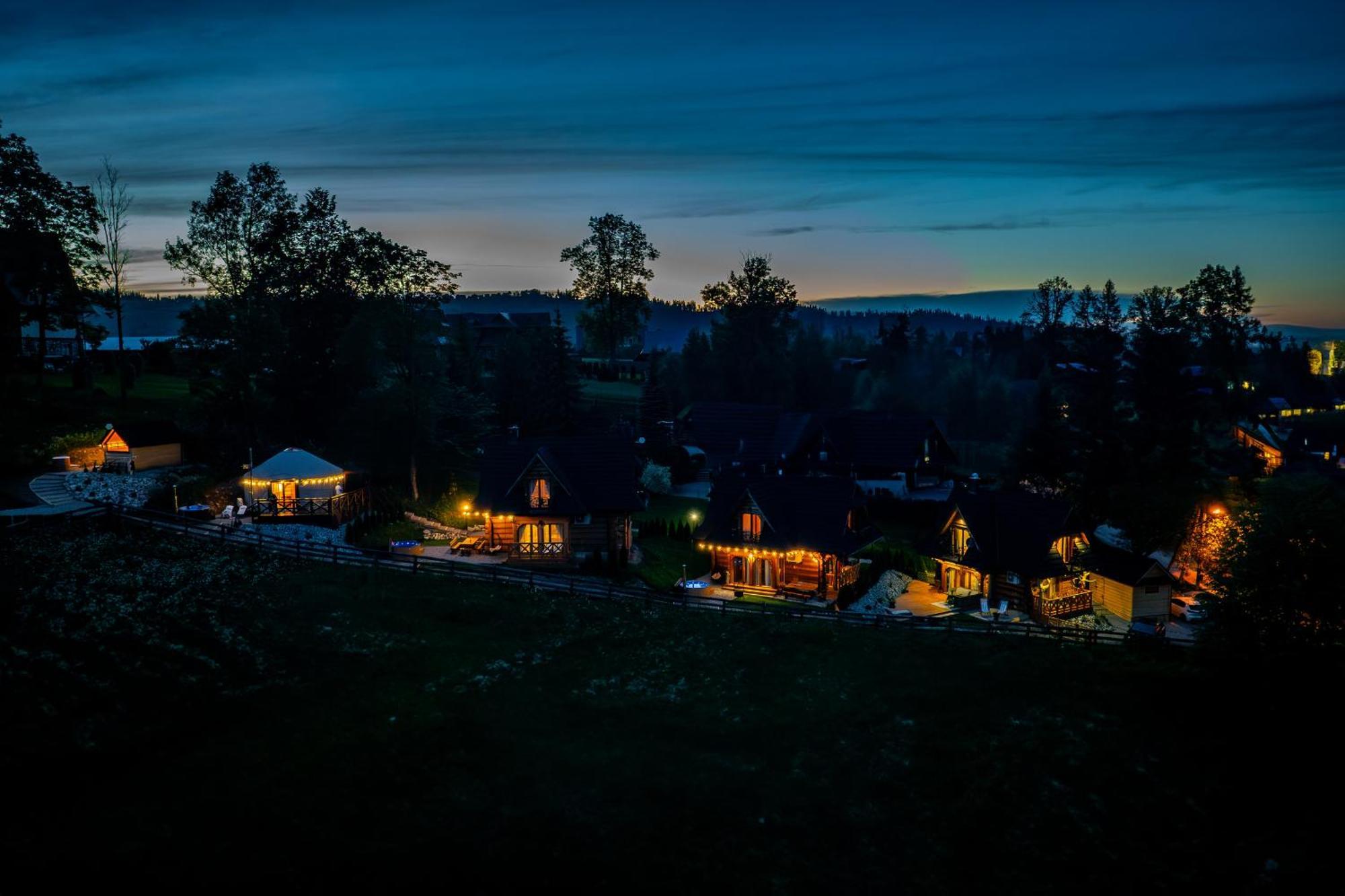 Goralska Chatka 3 Highland Cottage - Jacuzzi, Sauna, Split Ac, Private Parking, Mountains View زاكوباني المظهر الخارجي الصورة
